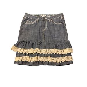 Wrangler Rock 47 Denim and Ruffled Lace Skirt Ultra Low Rise Women’s Size 26 EUC